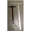 Image 1 : DRYWALL METAL T- SQUARE AND T-SQUARE PLASTIC