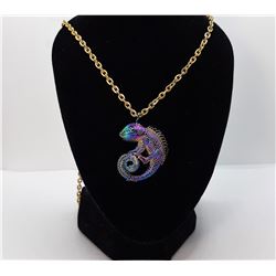 8)  RAINBOW TITANIUM GECKO PENDANT ON
