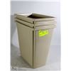 Image 1 : 3 SMALL RECTANGULAR GARBAGE CANS