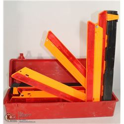 EMERGENCY WARNING TRIANGLE FLARE KIT