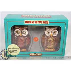 NEW PAIR OF MAGNETIC KISSING OWL SALT & PEPPER