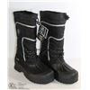 Image 1 : ICE FIELDS WINTER BOOTS SIZE 10