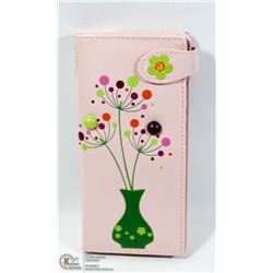 BRAND NEW LADIES SHAG WEAR WALLET