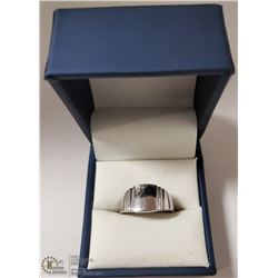 10 KT WHITE GOLD MEN'S ENGRAVABLE RING
