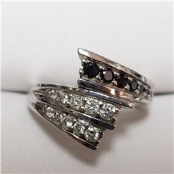11) 10KT WHITE GOLD BLACK DIAMOND RING. SIZE 5.75