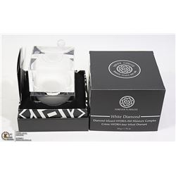 FOREVER FLAWLESS WHITE DIAMOND INFUSED HYDRA-AM