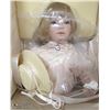 Image 2 : 18" HAMILTON DOLL COLLECTION "EMILY"