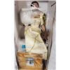 Image 1 : 16" ASHTON DRAKE DOLL "QUEEN ELIZABETH 2"