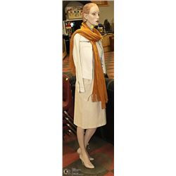 VINTAGE MANNEQUIN 6 FEET TALL - MSLIGHT DAMAGE TO