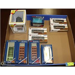 TRAY OF NEW N-SCALE TRAIN CARS & BUILDINGS