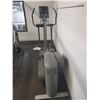 Image 2 : LIFE FITNESS ELLIPTICAL TRAINER FOR STRIDE TOTAL