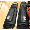 Image 4 : LOT OF VARIOUS KICK BOXING GEAR