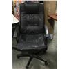 Image 1 : BLACK OFFICE CHAIR SHOWS SIGNS OF USE