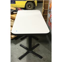 TABLE, APPROX 4FT X 2FT