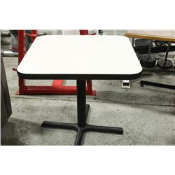 32 X 32" TABLE