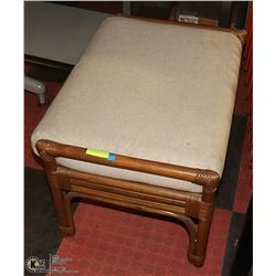 PADDED BAMBOO FOOT STOOL