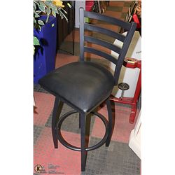 BLACK METAL SWIVEL BAR STOOL WITH PADDED SEAT