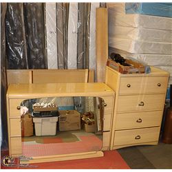 SOLID WOOD 4-PC VINTAGE BEDROOM SET