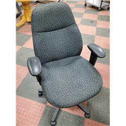 EXECUTIVE WIDE SEAT OFFICE CHAIR, ARMS ARE HEIGHT