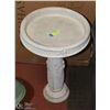 Image 1 : CONCRETE BIRDBATH