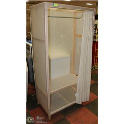 LIGHT WEIGHT CLOSET 71" X 3 FEET