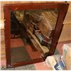 Image 1 : MIRROR 23" X 32" IN WOOD FRAME