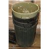 Image 1 : 4 GARBAGE CANS