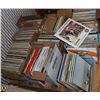 Image 1 : PALLET OF VINTAGE RECORDS