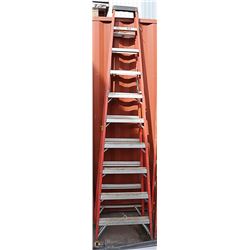 10 FOOT ORANGE FIBREGLASS LADDER