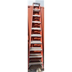 10 FOOT ORANGE FIBREGLASS LADDER