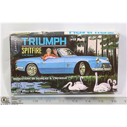 1964 AURORA TRIUMPH SPITFIRE 1/32 MODEL AS IS IN