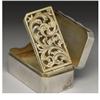 Image 2 : A Victorian Silver and Agate Vinaigrette 