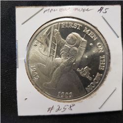 $5  Commerative1969-1989 Men on Moon