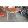 Image 1 : FOLDING D TABLE - 5 FOOT ACROSS
