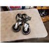 Image 1 : 4 HEAVY DUTY CASTORS