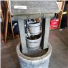 Image 2 : 3ft tall well shaped fountain