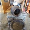 Image 2 : 3ft tall jug fountain