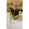 Image 8 : BRASS COAL HOB, 2 KETTLES AND FIREPLACE PROTECTOR