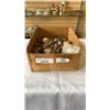 Image 1 : TRAY OF ROCKS AND SEMI PRECIOUS STONES