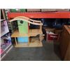 Image 2 : 2 DOLL HOUSES AND ACCESSORIES