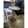 Image 1 : CAST IRON BASE BIRD BATH