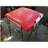 Image 3 : VINTAGE METAL STOOL