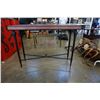 Image 2 : BOMBAY CO HALL TABLE - 1990