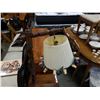 Image 2 : MAPLE ENDTABLE FLOOR LAMP