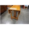 Image 8 : MAPLE GATELEG TABLE AND 5 CHAIRS