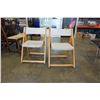 Image 2 : 2 PINE FOLDING CHAIRS