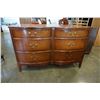 Image 2 : 6 DRAWER DOUBLE BOWED DRESSER