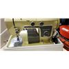 Image 2 : Vintage wards signature sewing machine