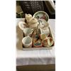 Image 1 : TRAY OF ROYALTY AND CRESTED CHINA
