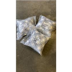 3 BRAND NEW OUTDOOR THROW PILLOWS - RETAIL $74.97 / $24.99 EACH